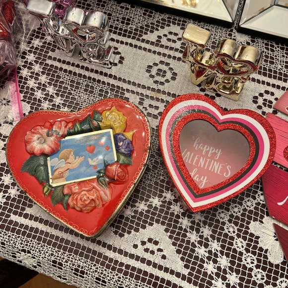 Valentine’s Day decorations - Picture 12 of 16